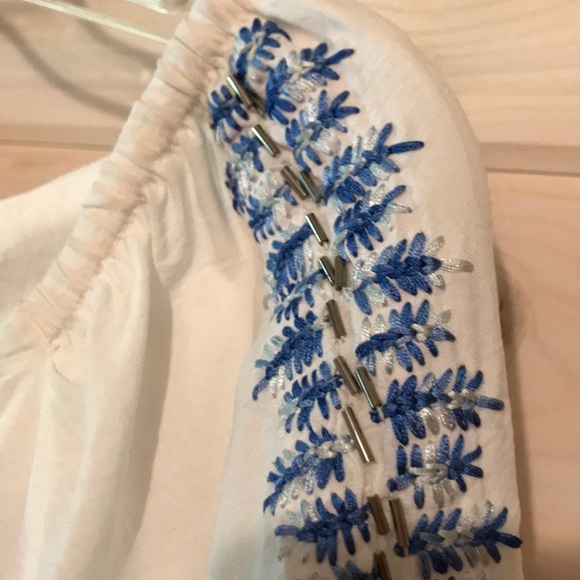 Blouses - Picture 3 of 3